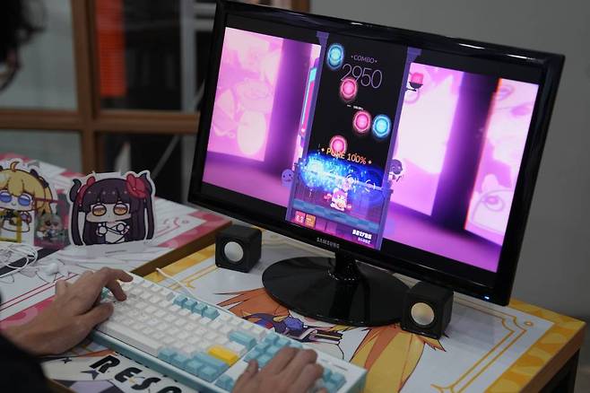 구석에 마련된 게임 시연대