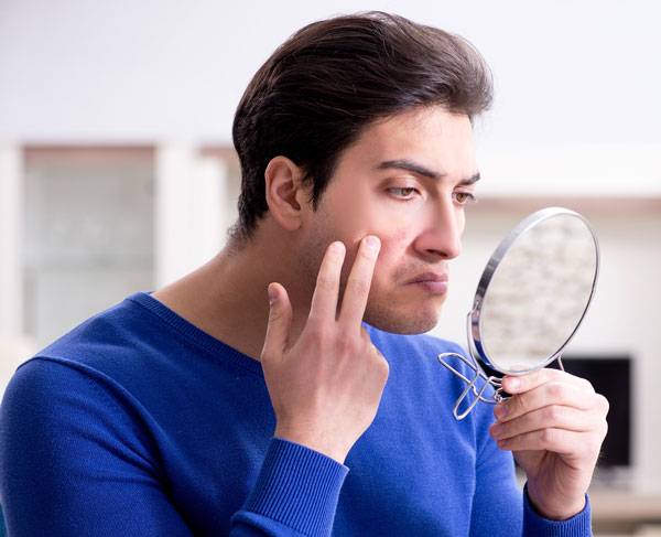 피부가 푸석푸석해지거나 머리카락이 평소보다 많이 빠지거나 쉽게 피로해지면 활성산소가 많아졌기 때문일 수 있다./클립아트코리아