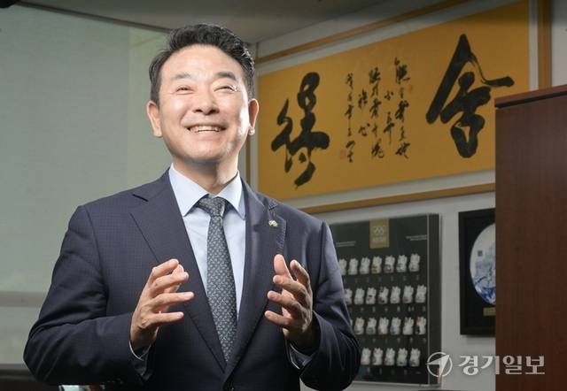 박정 국회의원 경기인터뷰. 조주현기자