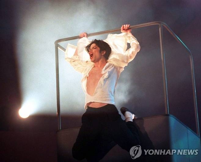 마이클 잭슨의 생전 공연 모습. 사진l연합뉴스