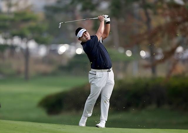 PGA 2부 콘페리투어에서 경기하는 이승택. KPGA 제공