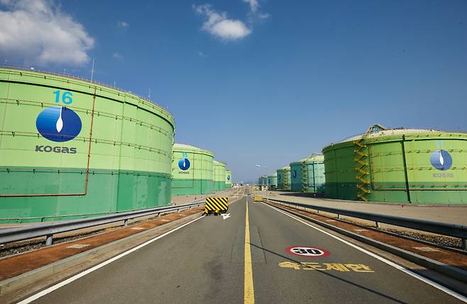 한국가스공사 통영기지본부 LNG 저장탱크. /한국가스공사 제공