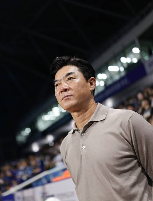 인천 윤정환 감독.