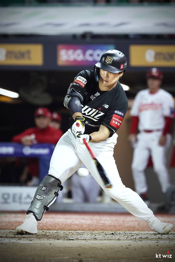 KT 강백호는 지난 25일 인천 SSG랜더스필드에서 SSG 랜더스를 상대로 4타수 2안타(1홈런) 4타점으로 맹활약했다. (사진=KT)