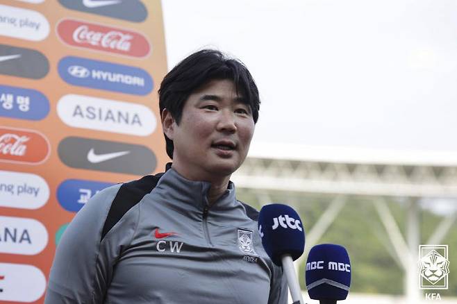 2025 FIFA U-20 월드컵에 나서는 이창원 감독이 인터뷰하고 있다. 사진=대한축구협회