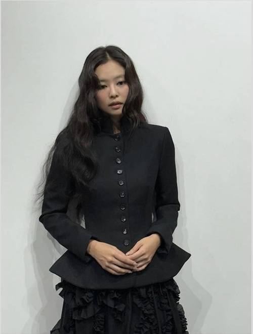 사진=제니 SNS