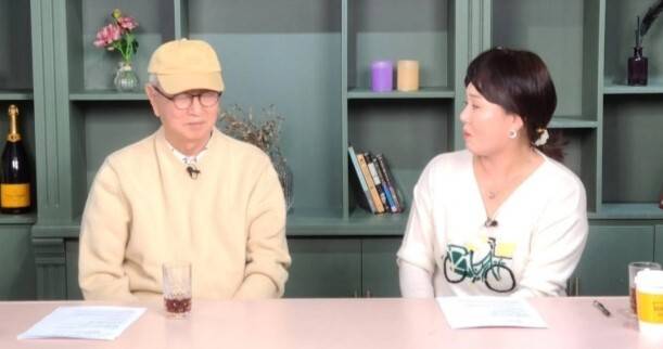 이경실이 고(故) 전유성과 함께한 생전 사진을 공개했다. 이경실 인스타그램 캡