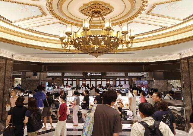 8월 26일 서울 신세계백화점 강남점 내 즉석 식품 공간에 문을 연 교토 오니마루. 연합뉴스