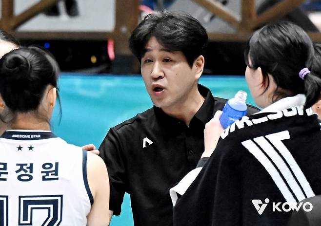 김종민 한국도로공사 감독. /사진=KOVO 제공