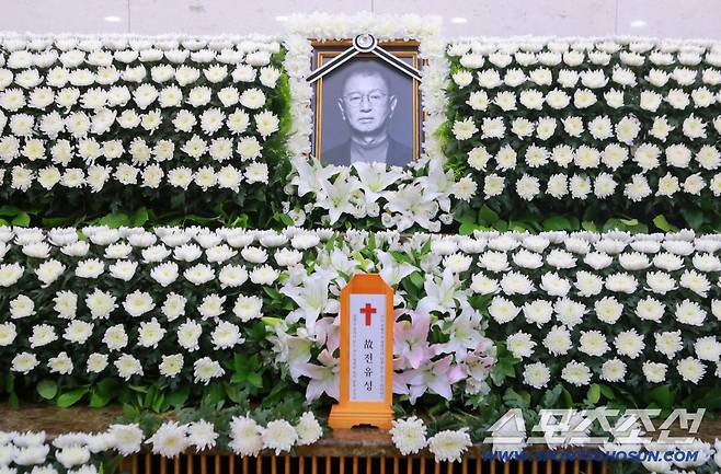 26일 서울 송파구 서울아산병원 장례식장에 개그맨 전유성의 빈소가 마련됐다. 사진=사진공동취재단/2025.9.26/