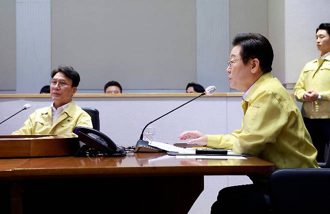 이재명 대통령이 28일 정부서울청사 중앙재난상황실에서 열린 국가정보자원관리원 화재 관련 중앙재난안전대책본부 회의에서 발언하고 있다. 연합뉴스