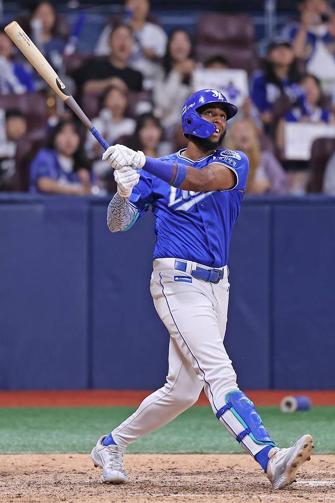 KBO리그 최초로 150타점을 밟은 삼성 디아즈는 50홈런이라는 마지막 목표를 남겨놓고 있다. 그는 “홈런도 좋지만, 팀을 직접 승리로 이끄는 타점을 더 선호한다”는 진심을 전했다. 사진제공|삼성 라이온즈