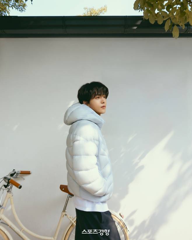 화보 촬영에 임하고 있는 배우 남주혁. 윌슨 제공