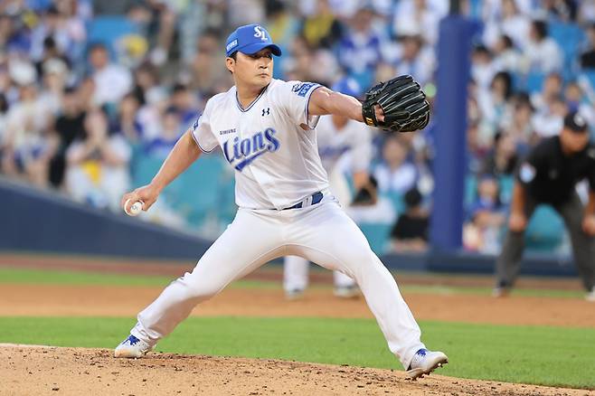 삼성 오승환이 대구삼성라이온즈파크에서 열린 2025 KBO리그 LG전에서 역투하고 있다. 사진 | 삼성 라이온즈