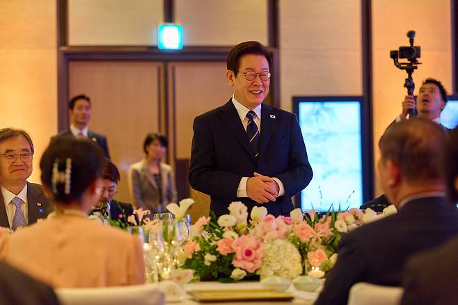 이재명 대통령이 30일 부산 해운대구 웨스틴조선에서 열린 한일 정상 만찬에서 발언하고 있다. 대통령실 제공