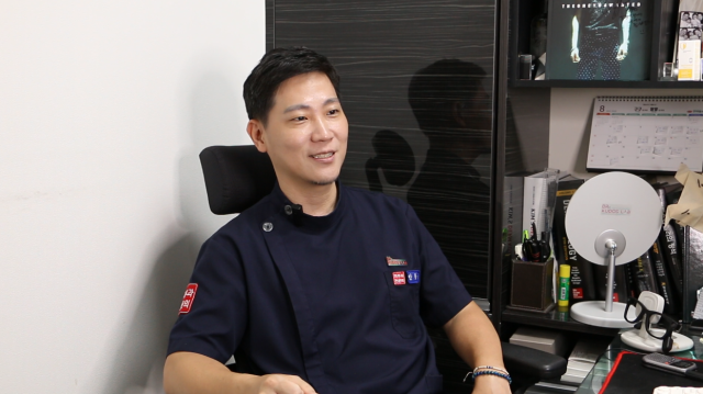 안봉균 마이디피부과 원장이 29일 서울경제신문과 인터뷰하고 있다.