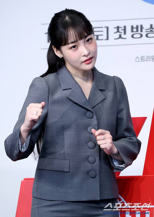 1일 서울 구로구 더링크호텔에서 열린 tVN 새 주말드라마 '태풍상사'의 제작발표회, 김민하가 포토타임을 갖고 있다. 허상욱 기자wook@sportschosun.com/2025.10.01/