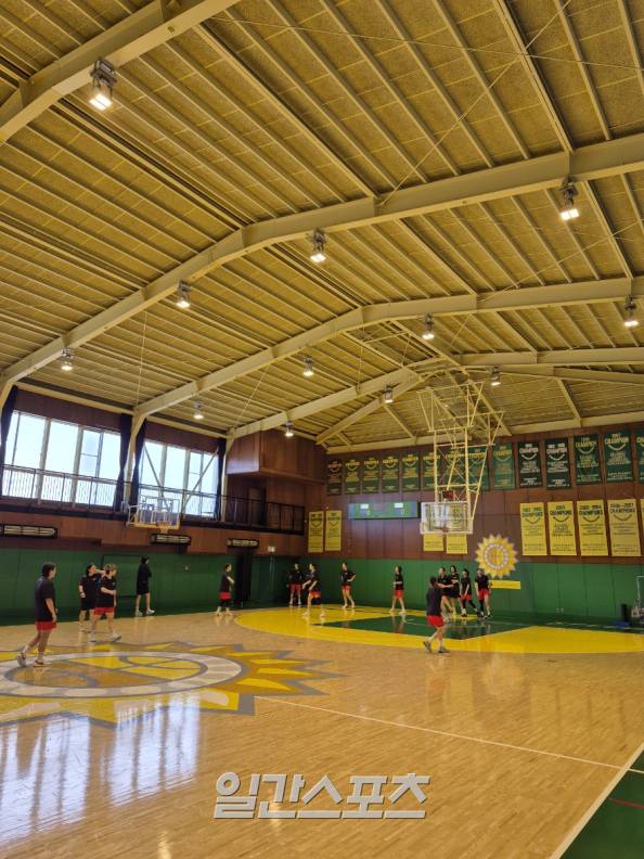 2일 일본 전지훈련에서 몸을 푸는 BNK 선수단. BNK 제공