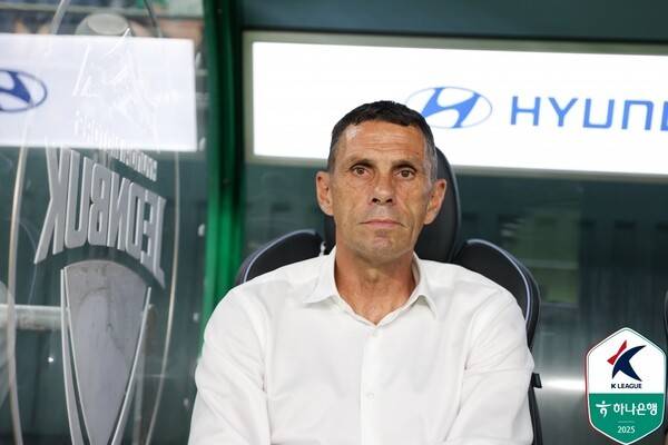 전북현대 거스 포옛 감독. /사진=한국프로축구연맹