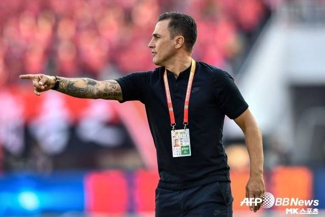 ‘베이징청년보’에 의하면 중국축구협회는 지난 9월, 새 감독을 찾기 전 칸나바로 영입 가능성에 대해 조사한 바 있다. 그 결과, 칸나바로는 중국축구협회로부터 면접 제의조차 받지 못했다. 사진=AFPBBNews=News1