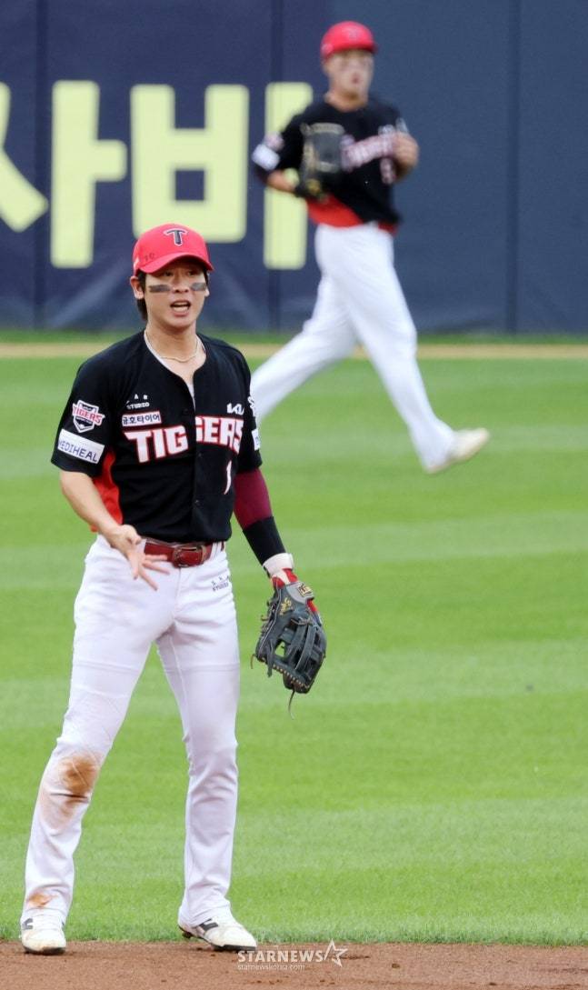 KIA 유격수 박찬호. /사진=강영조 선임기자