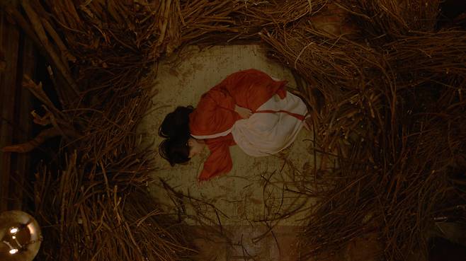 ‘귀목: 피의 혼례’ 스틸컷. 롯데컬처웍스 제공.