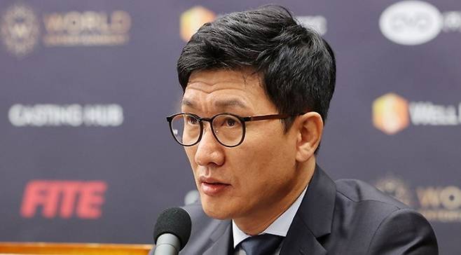 2022년 10월11일 서울 중구 한국프레스센터에서 열린 ‘매니 파퀴아오와 무술가 유대경’ 의 스페셜 매치 기자회견에서 발언하고 있는 이기훈 삼부토건 부회장 겸 웰바이오텍 회장. 연합뉴스