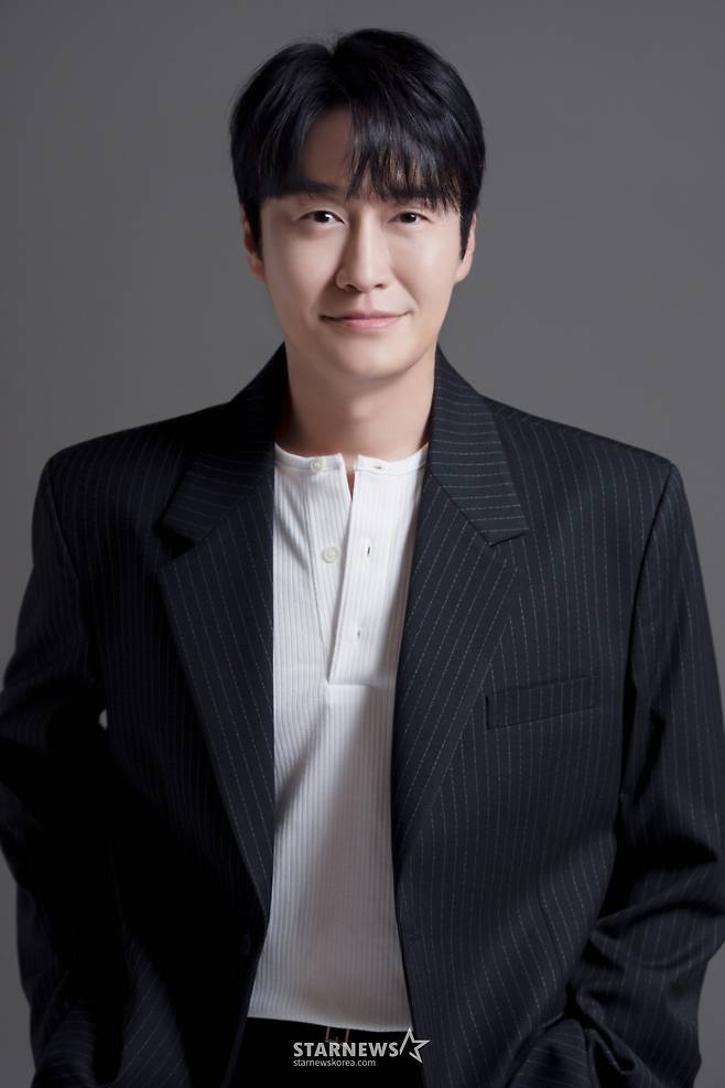 tvN 드라마 '폭군의 셰프' 배우 오의식이 1일 진행된 종영 라운드 인터뷰를 위해 포즈를 취하고 있다. /사진제공=하이지음스튜디오 2025.10.01 /사진=이동훈 photoguy@