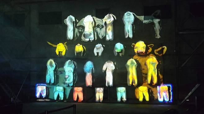 ▲ 2025 구미 산단페스티벌의 미디어 아트쇼. 이봉한기자