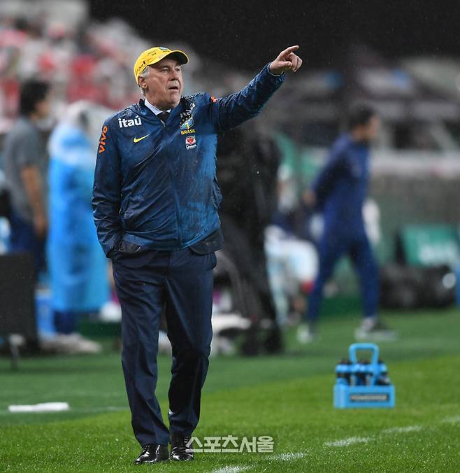 브라질 안첼로티 감독이 10일 서울월드컵경기장에서 열린 남자 축구 국가대표 평가전 한국과 경기에서 작전 지시를 하고 있다. 2025. 10. 10. 최승섭기자 thunder@sportsseoul.com