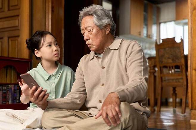 상생페이백의 성공을 위해서는 참여율 자체보다 세대 간 접근 격차를 줄이는 것이 더 중요하다. 게티이미지뱅크