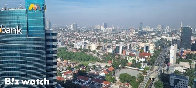 고층 빌딩과 서민들이 거주하는 저층(단독주택) 주택 등이 혼재된 인도네시아 자카르타 전경/사진=노명현 기자 kidman04