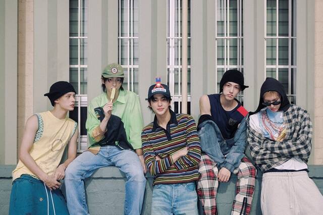 그룹 코르티스(CORTIS)가 음원 발매 한 달여 만에 누적 스트리밍 1억 회를 기록했다. /빅히트 뮤직