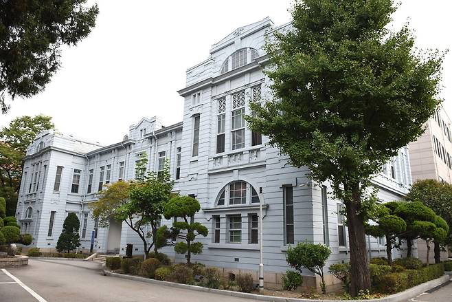 1912년 지어진 조선총독부 중앙시험소 건물. 현재는 한국방송통신대 별관. 사진 출처 국가유산청