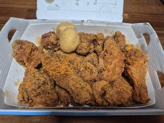 BBQ의 신제품 치킨 '뿜치킹'/사진=김아름 기자 armijjang@