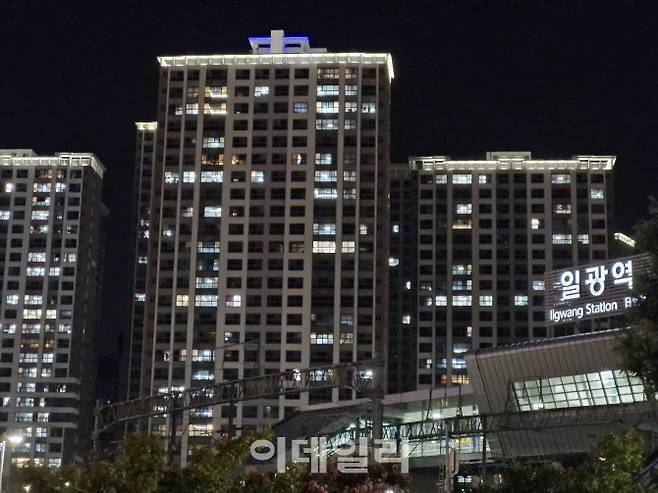 일광 신도시가 위치한 일광역 부근 고층 아파트 등에 인구가 밀집해 있다. (사진=최훈길 기자)