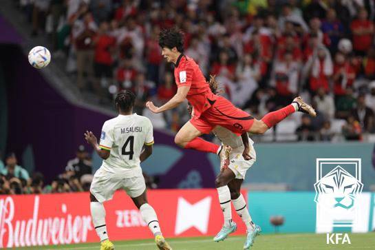 2022년 카타르 월드컵 가나전에서 조규성이 슈팅하고 있다. 대한축구협회 제공