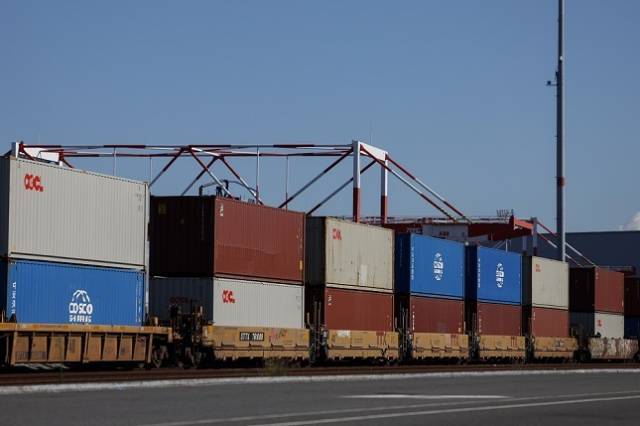 10월 15일, 미국 캘리포니아주 로스앤젤레스의 로스앤젤레스 항구에 컨테이너가 쌓여 있는 모습. 연합뉴스