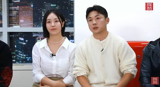 ▲ 23기 옥순(왼쪽), 미스터 강. 출처| 라이브 방송 캡처
