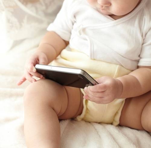 취학 전 유아기에 형성된 영상 미디어 사용 습관이 초등학교 학업 성취도에 장기적인 영향을 미칠 수 있다는 연구 결과가 나왔다. 아이클릭아트