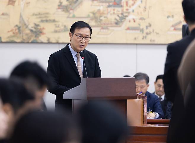 임태희 경기도교육감이 20일 국회 교육위원회의 경기도교육청에 대한 국정감사에서 앞서 모두 발언하고 있다. <경기도교육청 제공>