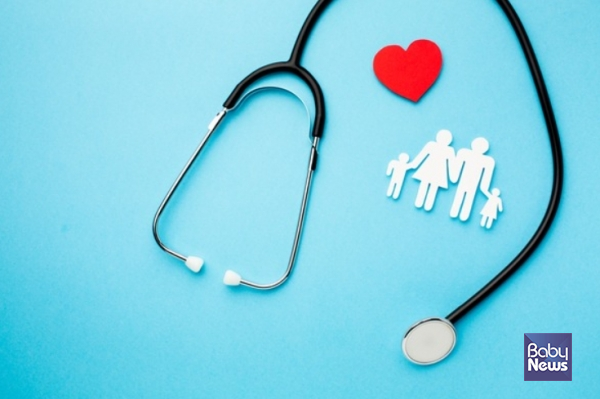 국내 보험사들은 출산 시 어린이 보험료를 할인해주는 등의 내용을 담은 '저출산 대응 지원 3종 세트'를 내년 4월부터 시행할 계획이다. ⓒ베이비뉴스