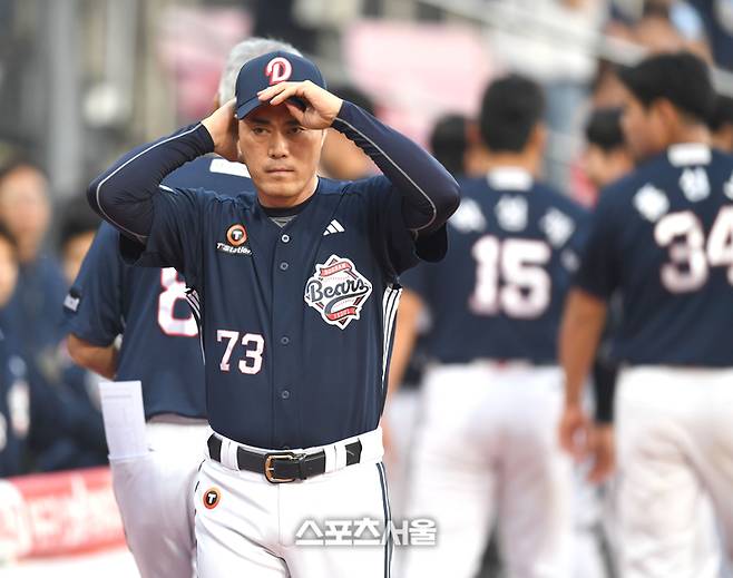 두산 조성환 감독대행이 수원 KT위즈파크에서 열린 2025 KBO리그 KT와 경기 전 덕아웃으로 향하고 있다. 수원 | 최승섭기자 thunder@sportsseoul.com