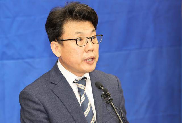 국회 기획재정위원회 소속 진성준 더불어민주당 의원. 한국일보 자료사진