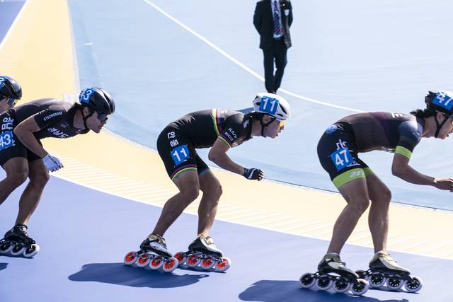 전국체전 롤러 스프린트 1,000m에 출전한 안동시청 배준철 선수가 역주하고 있다. 그는 이 종목에서 1분25초071의 기록으로 우승했다. 경북체육회 제공