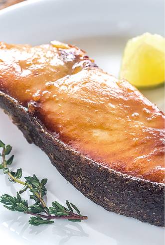 살짝 익힌 송어 스테이크는 별미로 꼽힐 정도로 맛이 좋다. 클립아트코리아