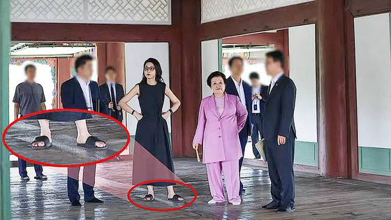 유튜브 채널 '주기자 라이브'는 지난 20일 방송에서 김건희 여사가 국보인 경복궁 경회루를 비공개 방문했을 당시 이배용 전 국가교육위원장 등이 동행한 사진을 공개했다. 이 전 위원장은 윤석열 정부 초대 국가교육위원장에 오르기 위해 윤석열 전 대통령, 김 여사 부부에게 금거북이 등 금품을 제공한 의혹을 받고 있다. 사진 유튜브 채널 '주기자 라이브' 캡처