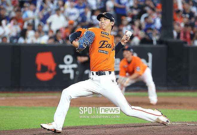 ▲ 황준서는 김범수와 더불어 상대 좌타 라인을 막아야 할 한화의 핵심 불펜 자원이다 ⓒ곽혜미 기자