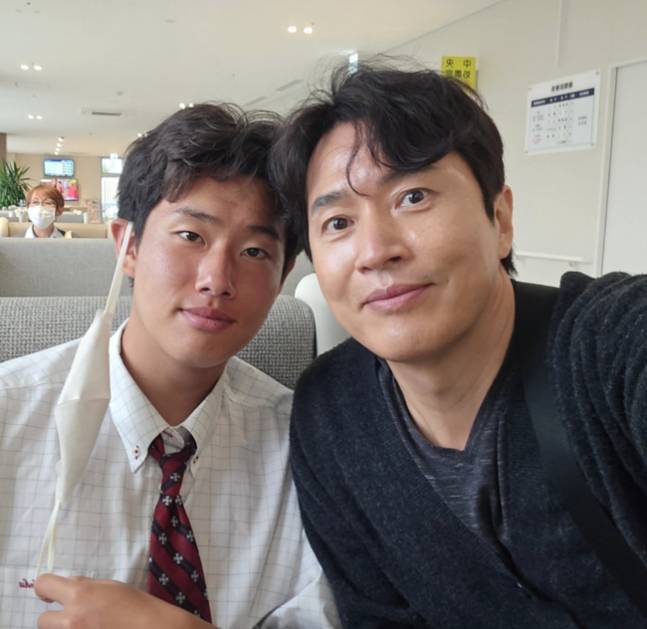 다니 다이치(왼쪽), 가수 김정민. /사진=김정민 SNS