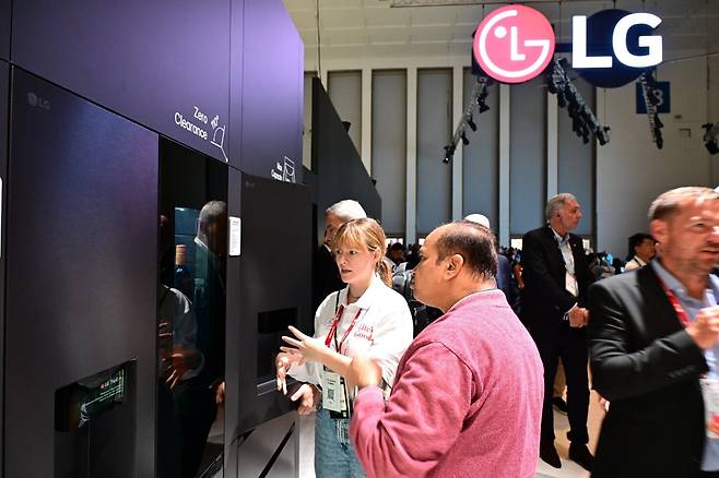 LG전자는 지난 9월 유럽 최대 가전 전시회 'IFA 2025'에 참가해 'LG AI홈' 솔루션을 선보였다. 한경DB